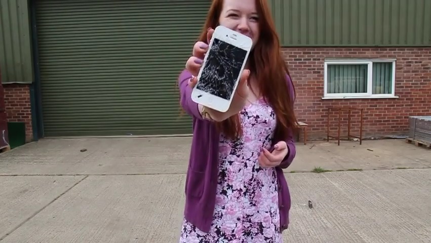 You are currently viewing Crash test: iPhone 4S vs Samsung Galaxy SIII [VIDEO]