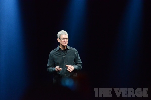 Read more about the article O Tim Cook ανέβηκε στη σκηνή