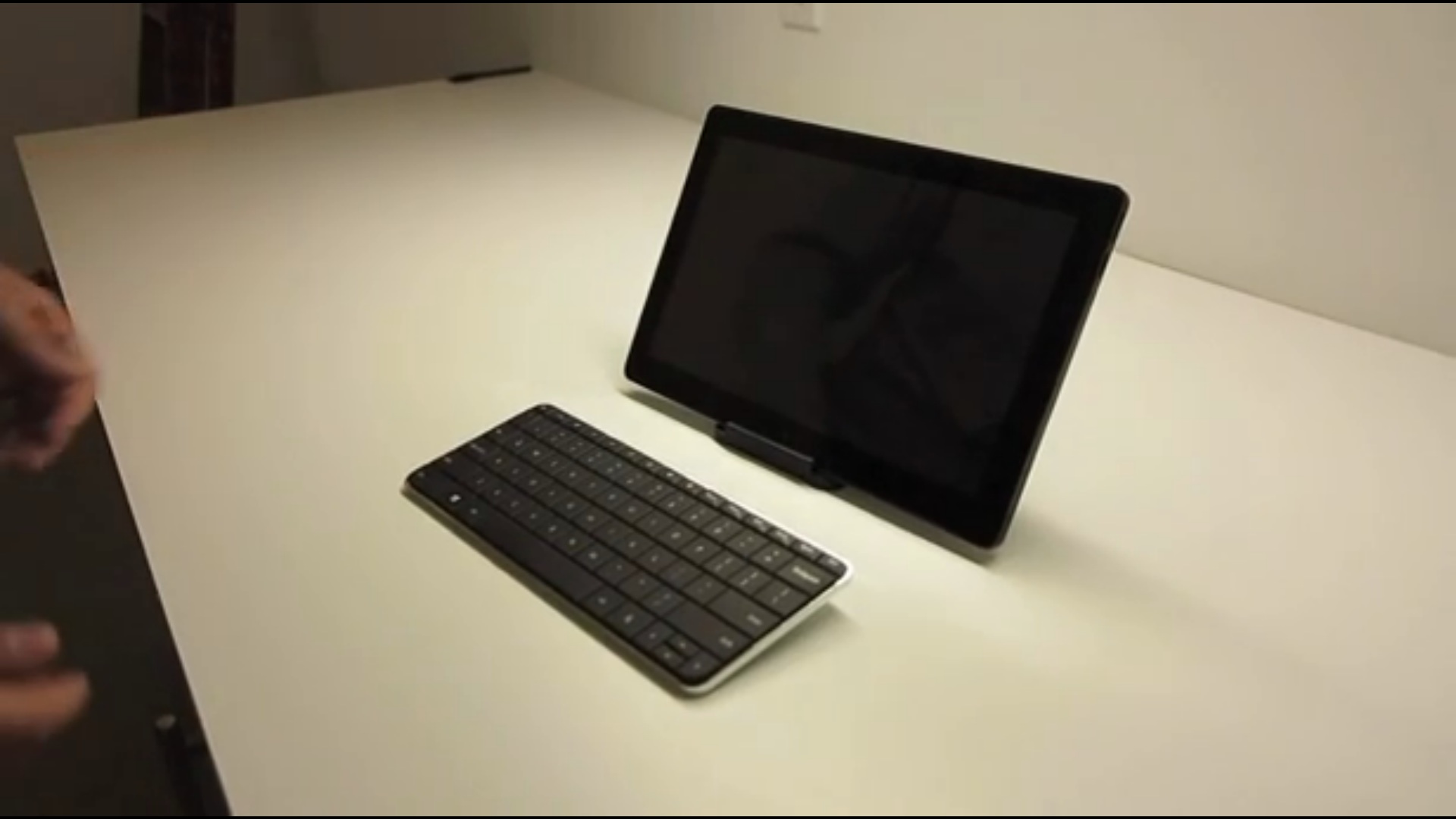 You are currently viewing Το νέο πληκτρολόγιο της Microsoft για τα Windows 8 tablet [VIDEO]