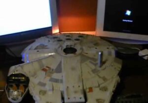 Read more about the article Mac και PC σε ένα Millenium Falcon case [VIDEO]