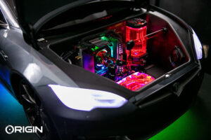 Read more about the article Custom gaming PC μέσα σε ένα mini Tesla Model S που μπορείς να οδηγήσεις!